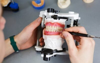 ¿Qué tipos de prótesis dentales existen y cuál es la más adecuada para ti?