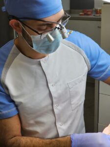 Dr. José Márquez implantólogo dentaró